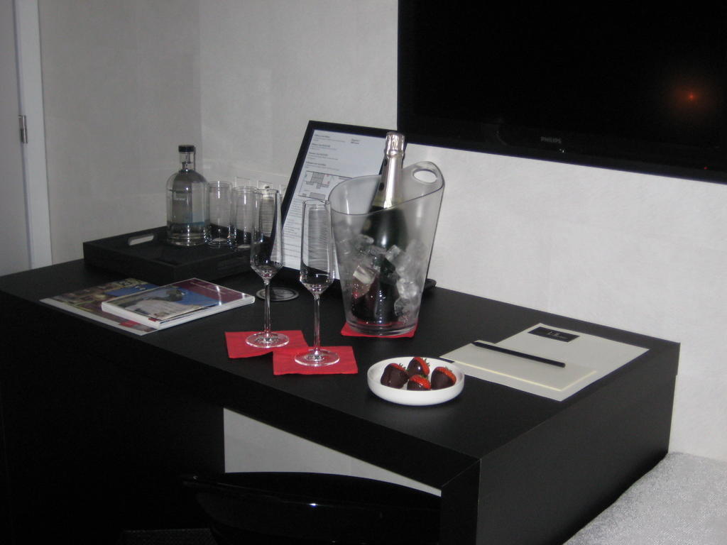 Boutique Hotel Loeven Leuven Bagian luar foto